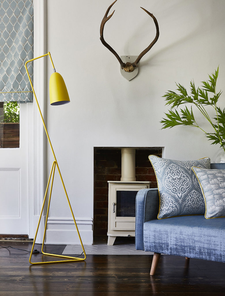 image of living room using different types of home furnishings 