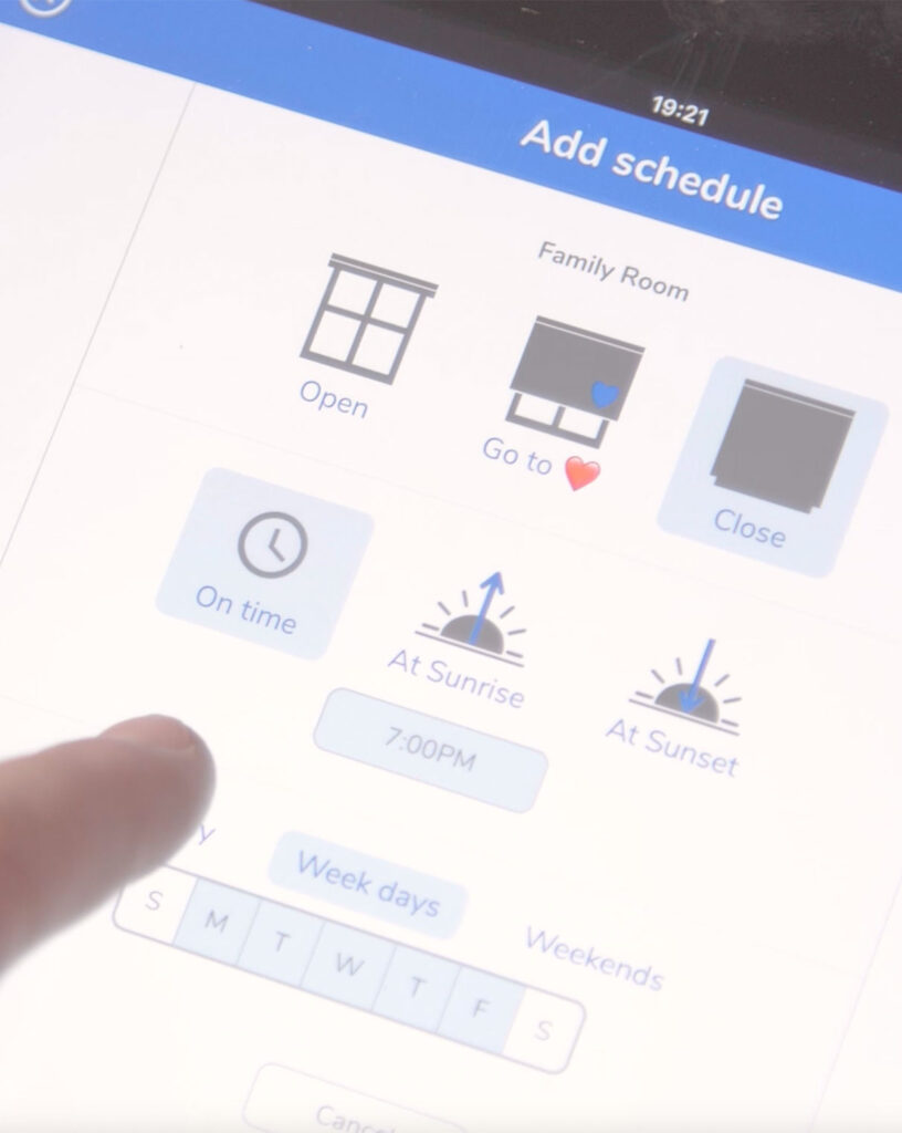 an explainer photo to show how to use the app for a motorised blind