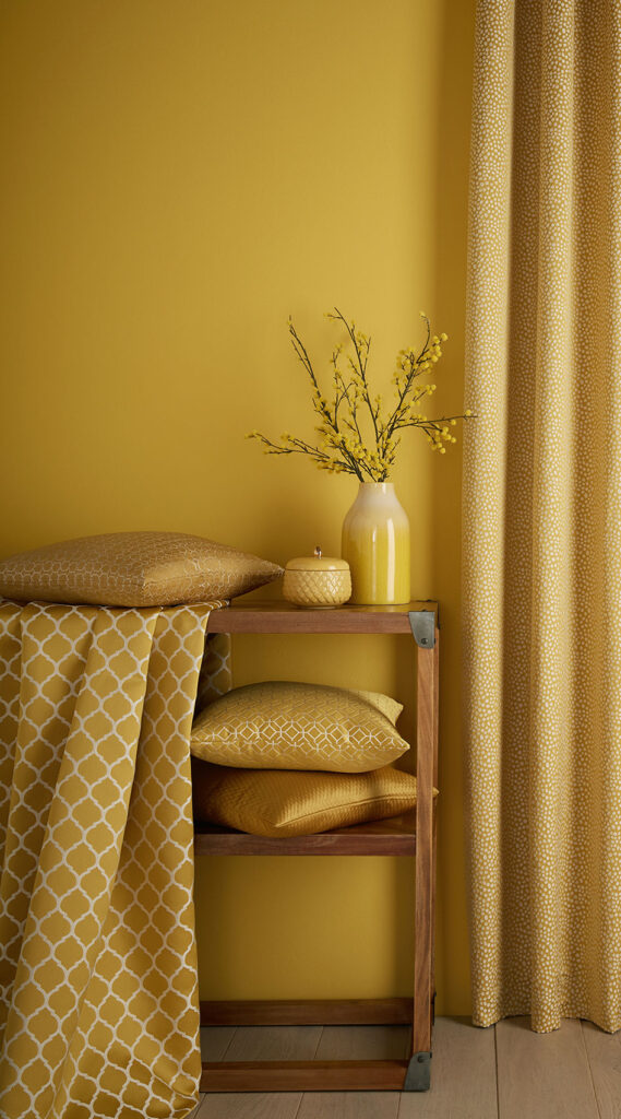 photo to show example of golden themed interior design 