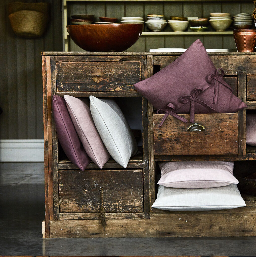 image to show how to mix a winter colour palette with natural woods for home decor