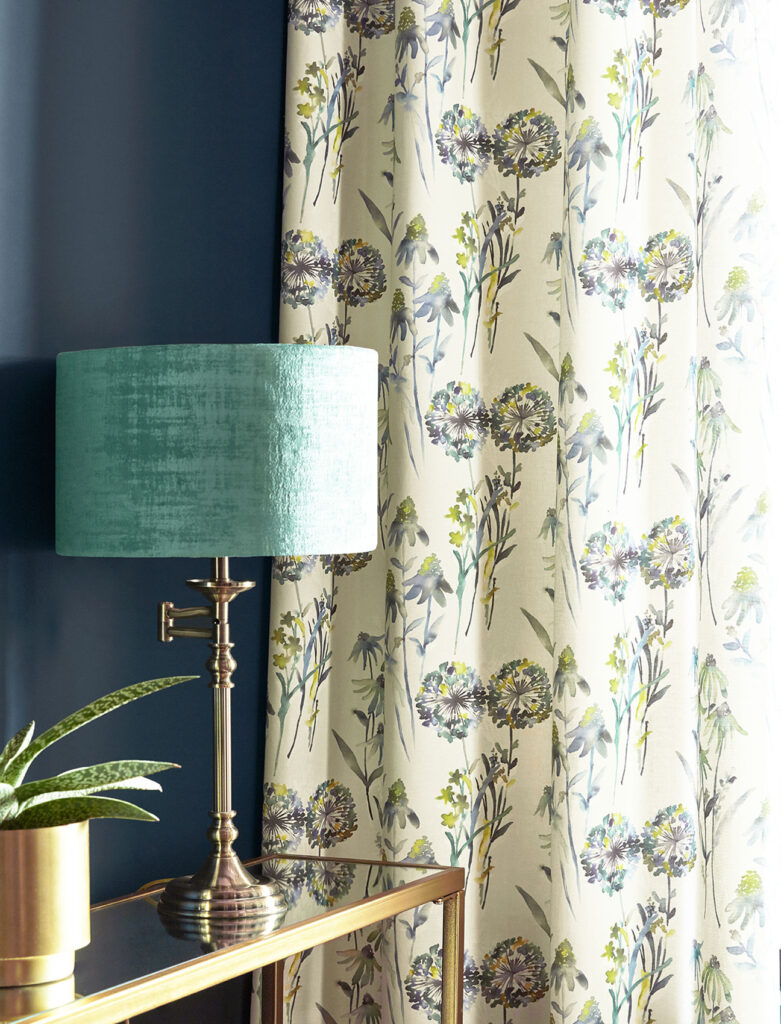 photo to show the type of gree colour lamp shade to use in relaxing rooms 