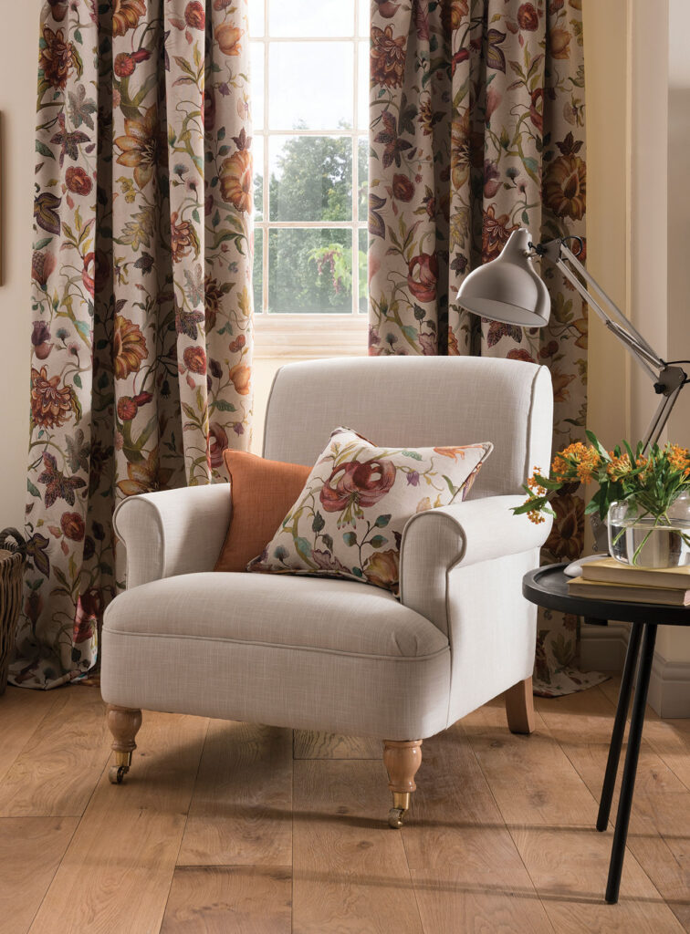 image of living room using traditional interior design styles