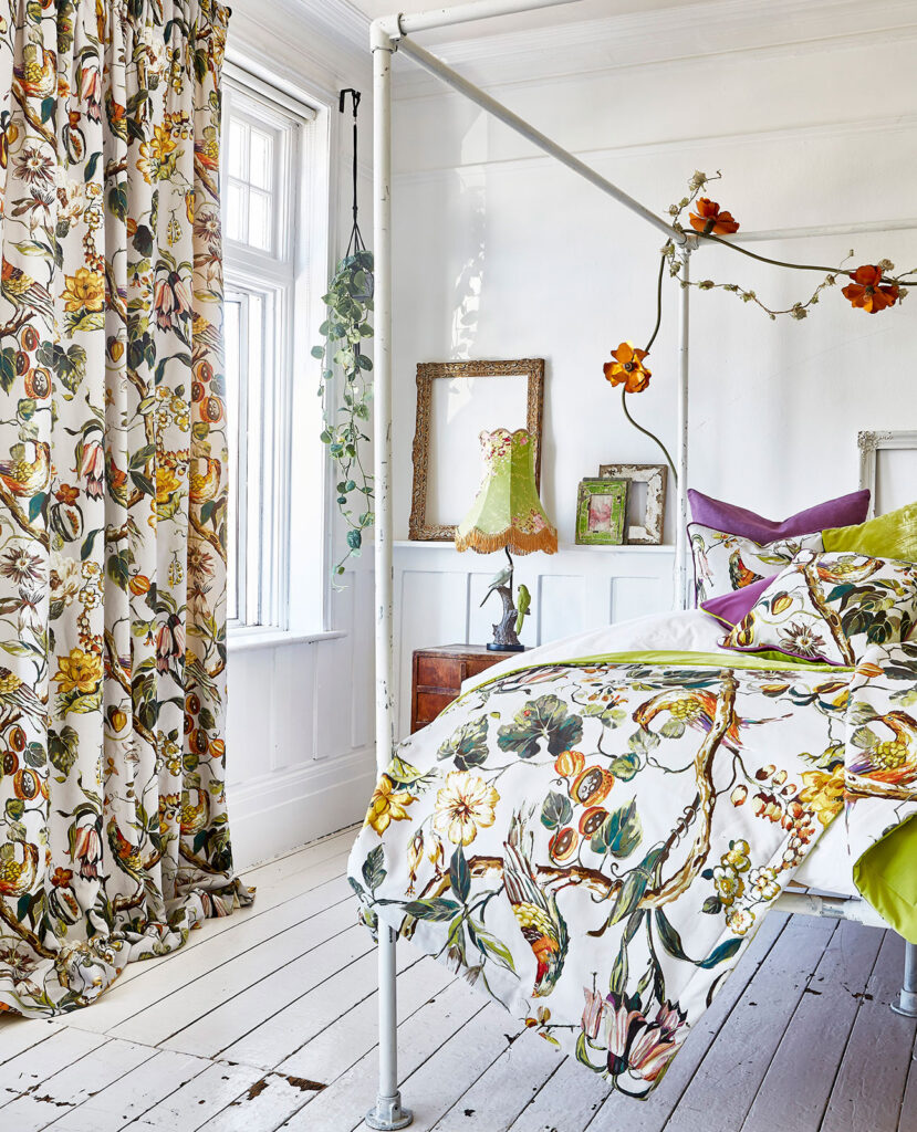 image to show example of bedroom with equatorial interior design 