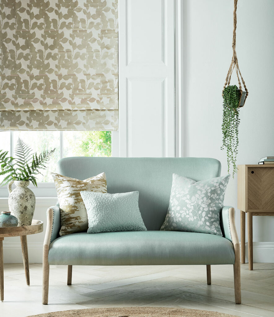 what to show how using different types of blinds can help your living room interior 