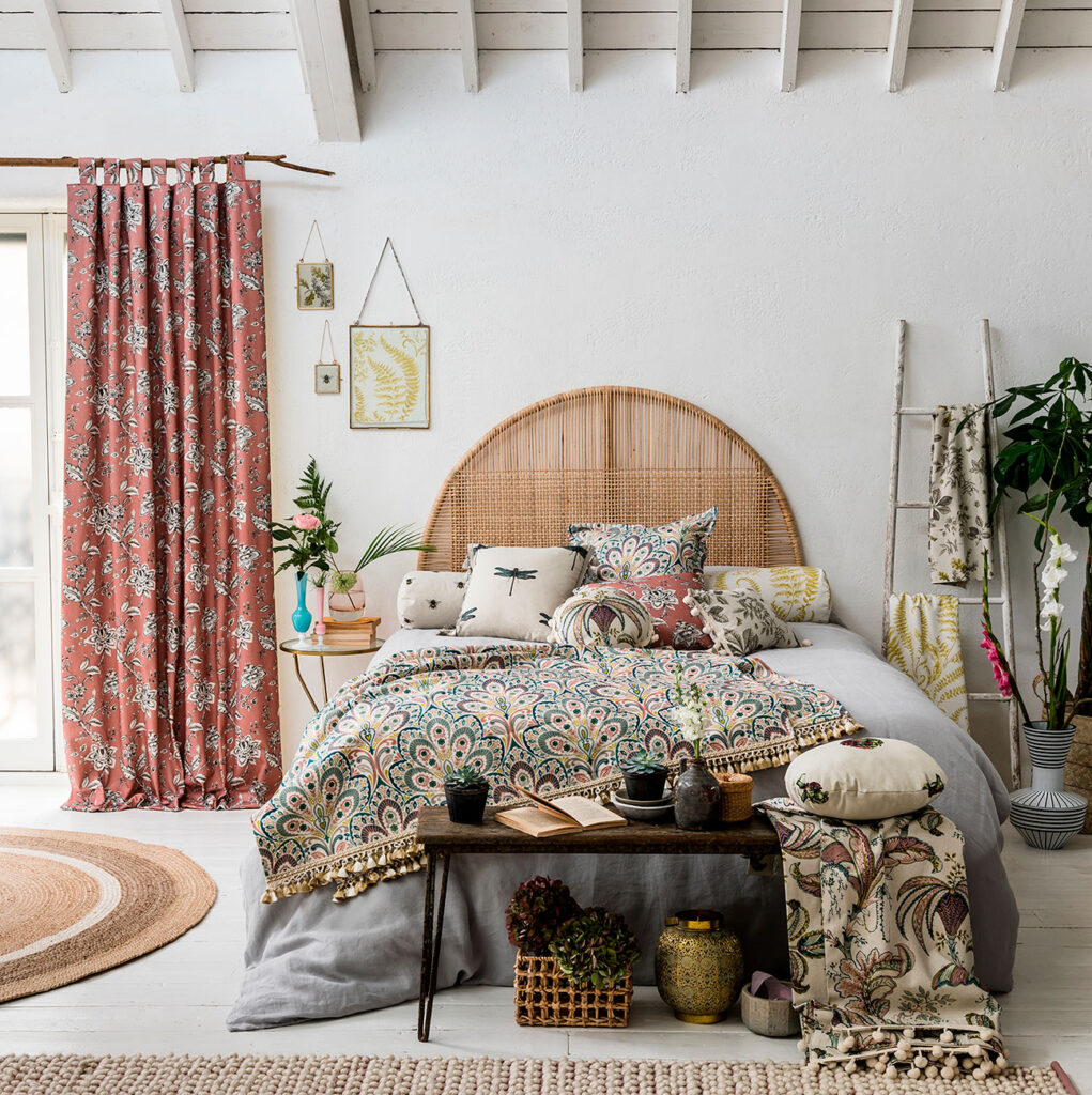 image to show example of a 70s inspired bedroom