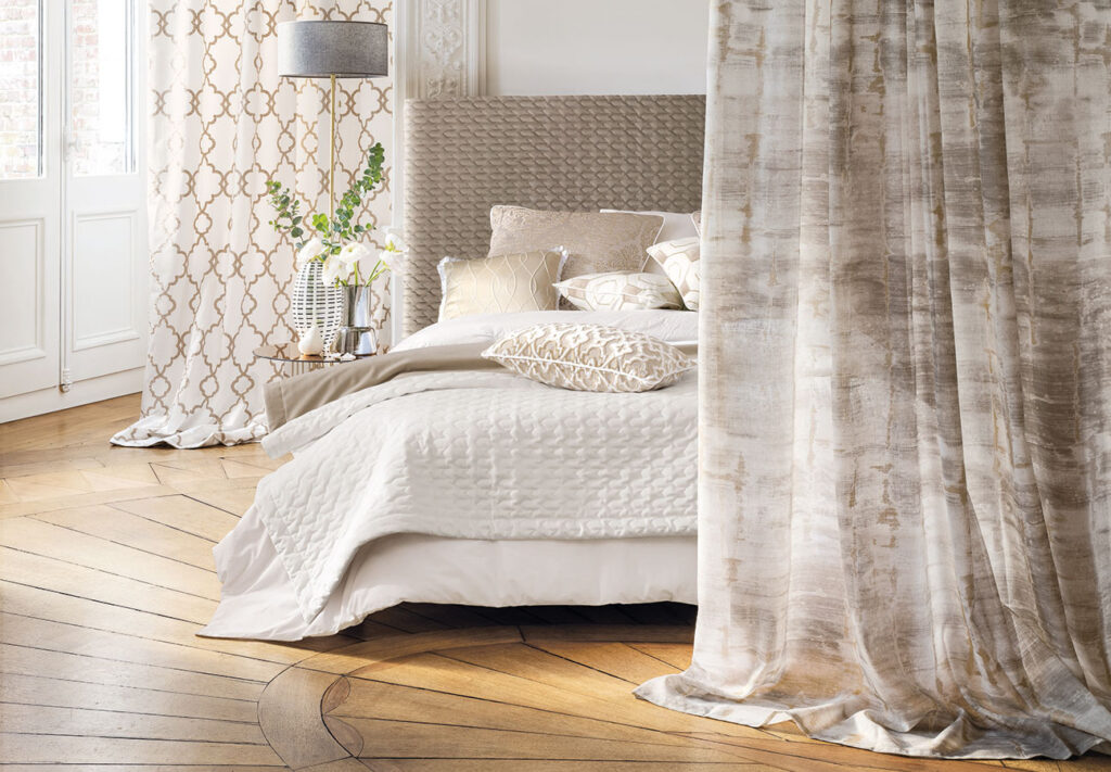 large room set image to show the best way to use the off white colour at home 