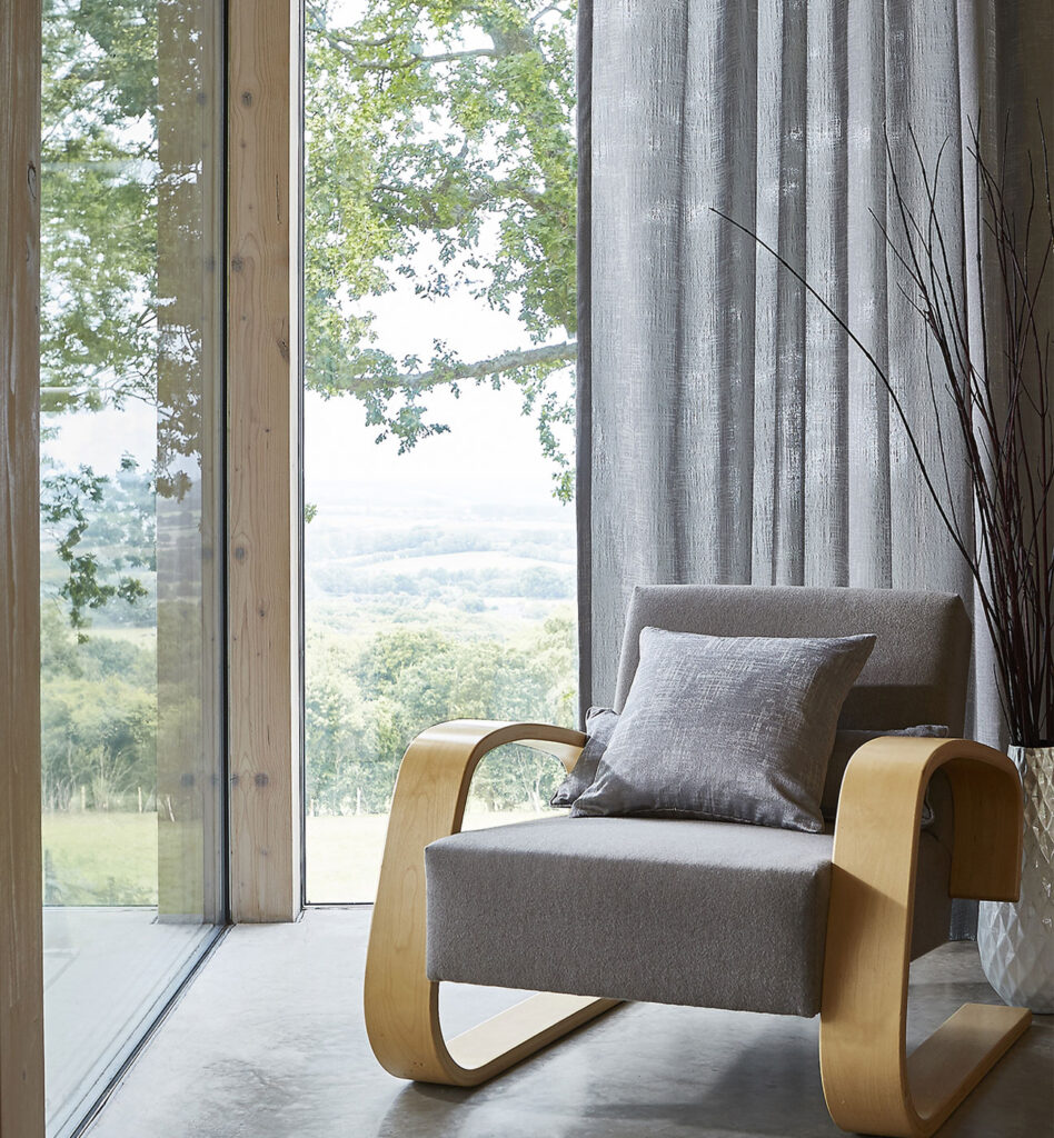 a photo to show what a voile curtain is