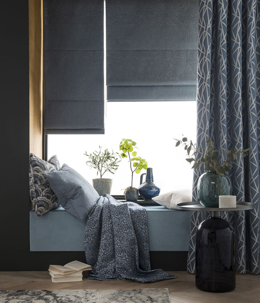 photo showing how blackout and thermal linings can keep the heat out in a heatwave