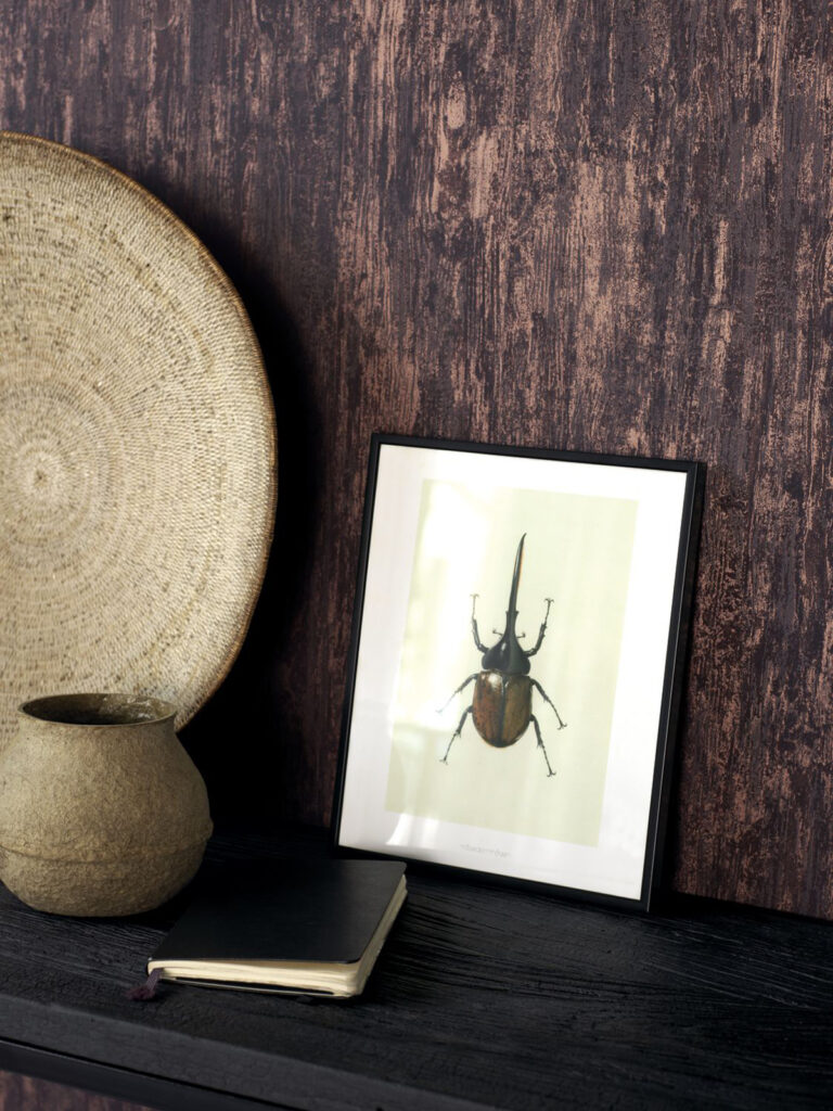 close up image to show the type of afrocentric decor to use 