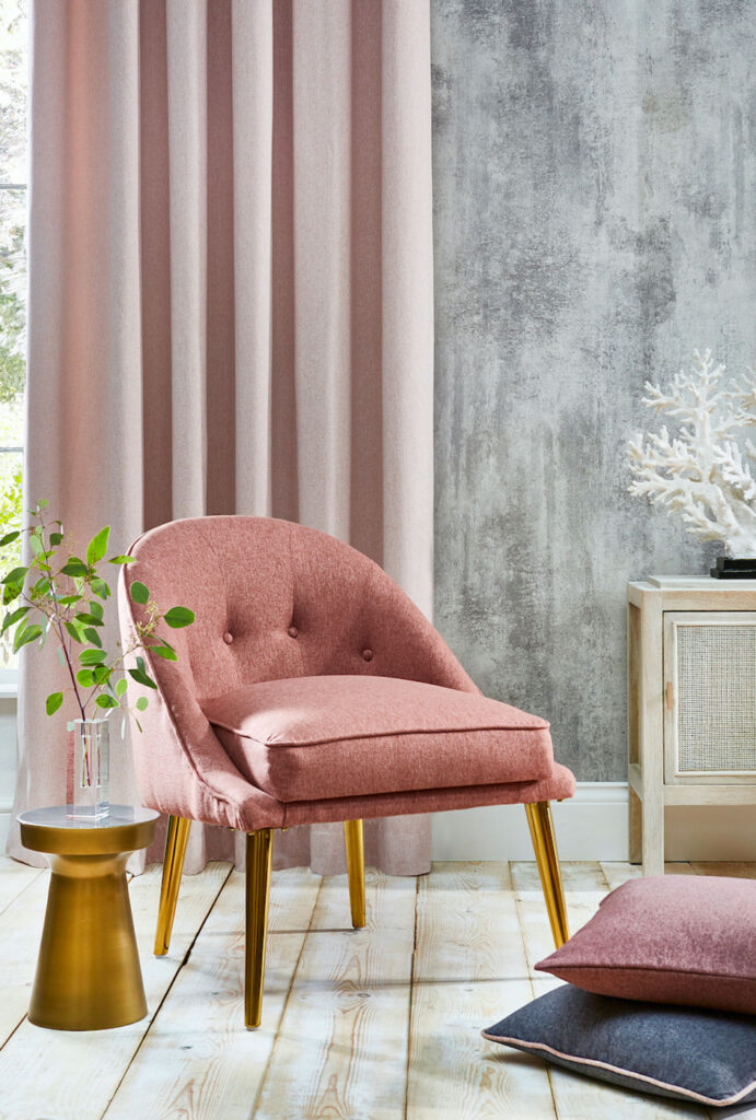 photo of a pink and coral living room 