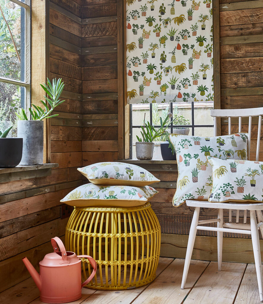 rooms set image to show some rustic cabin decor ideas