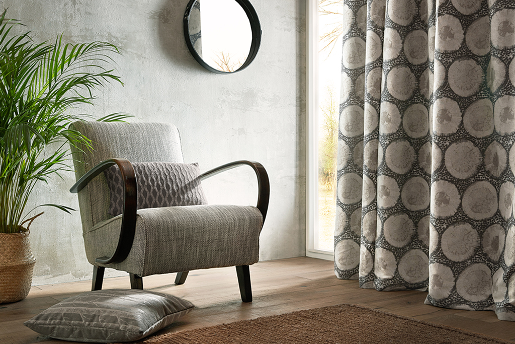 photo to show example using curves in interior design