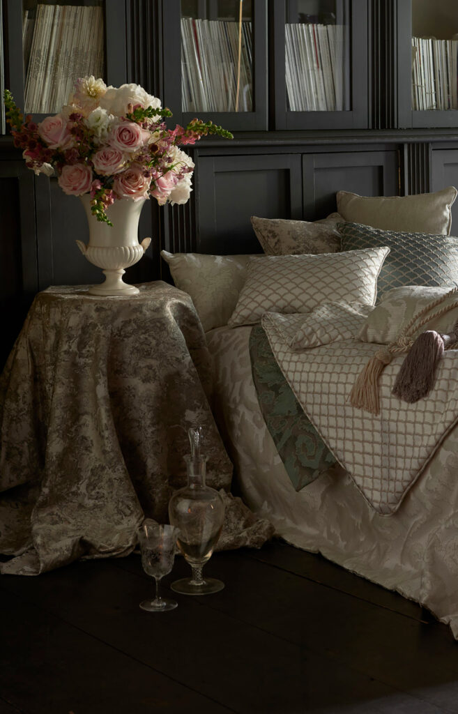 image to show the type of material used in the interior of buckingham palace could be 