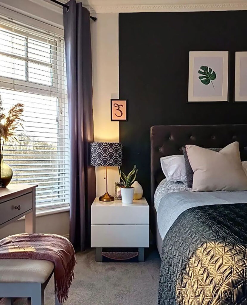 image of a purple themed art deco bedroom 