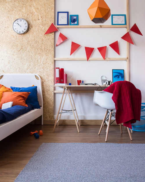 Kids bedroom and study area.