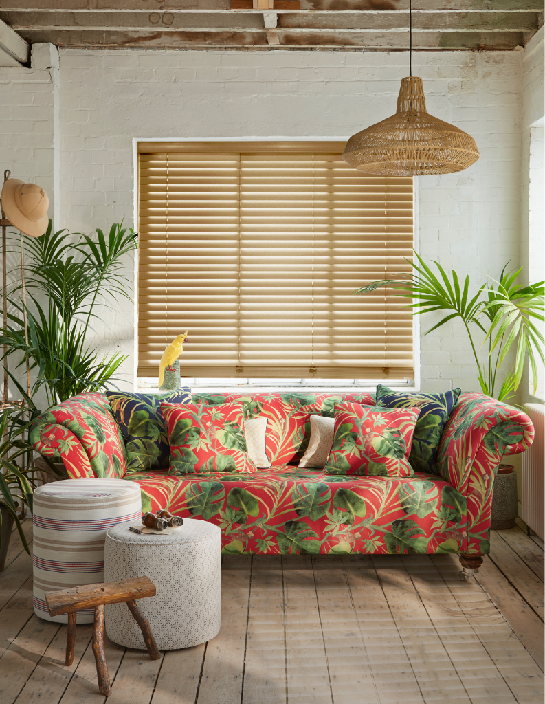 Bamboo Venetian blinds in a biophilia-inspired living room. 